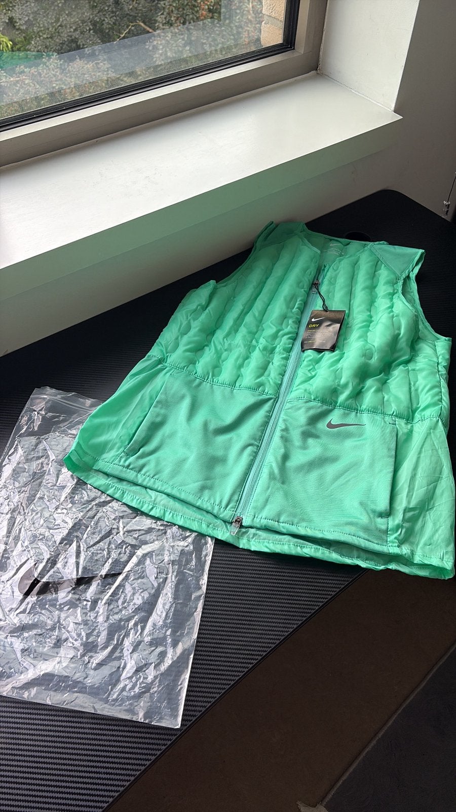 Nike bodywarmer, Ophalen, Zo goed als nieuw, Maat 46 (S) of kleiner