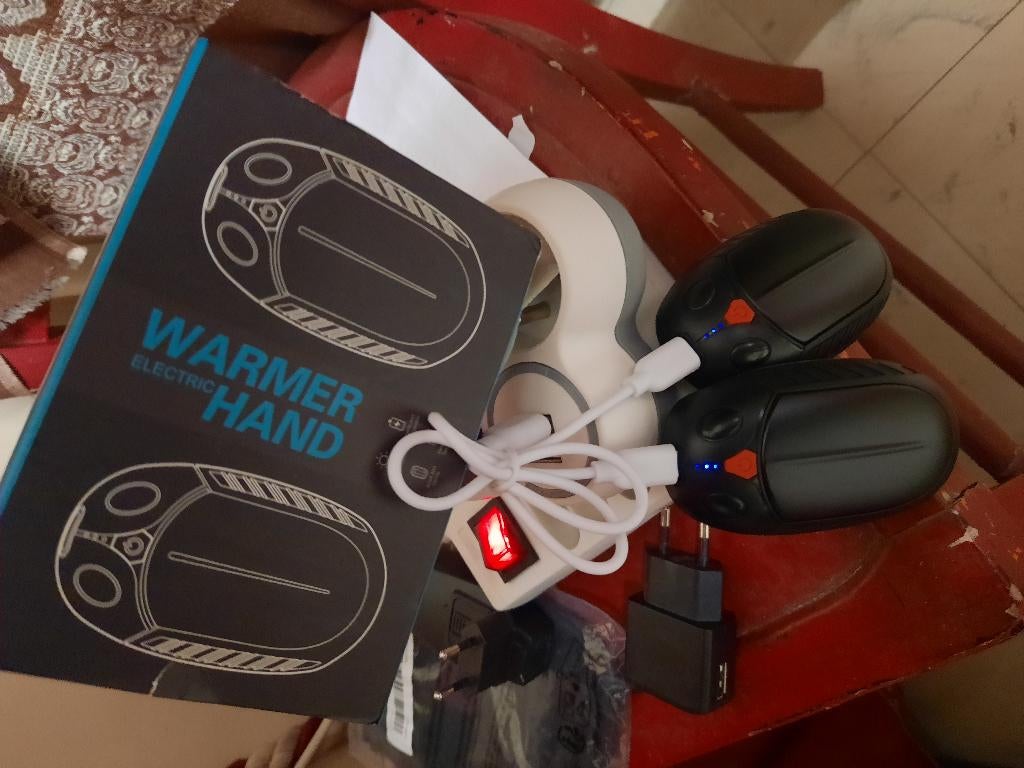 2 NIEUWE oplaadbare USB-handwarmers, Ophalen of Verzenden, Nieuw, Zwart, Overige typen