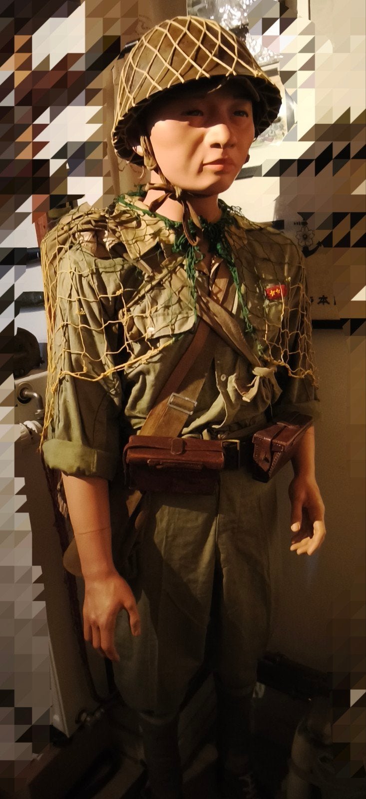 Manequin pour militaria asiatique, Enlèvement