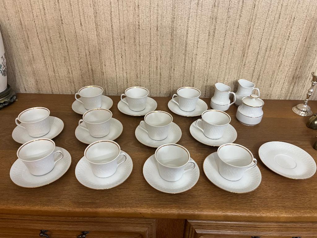 Service à café en porcelaine Bravaria, Enlèvement