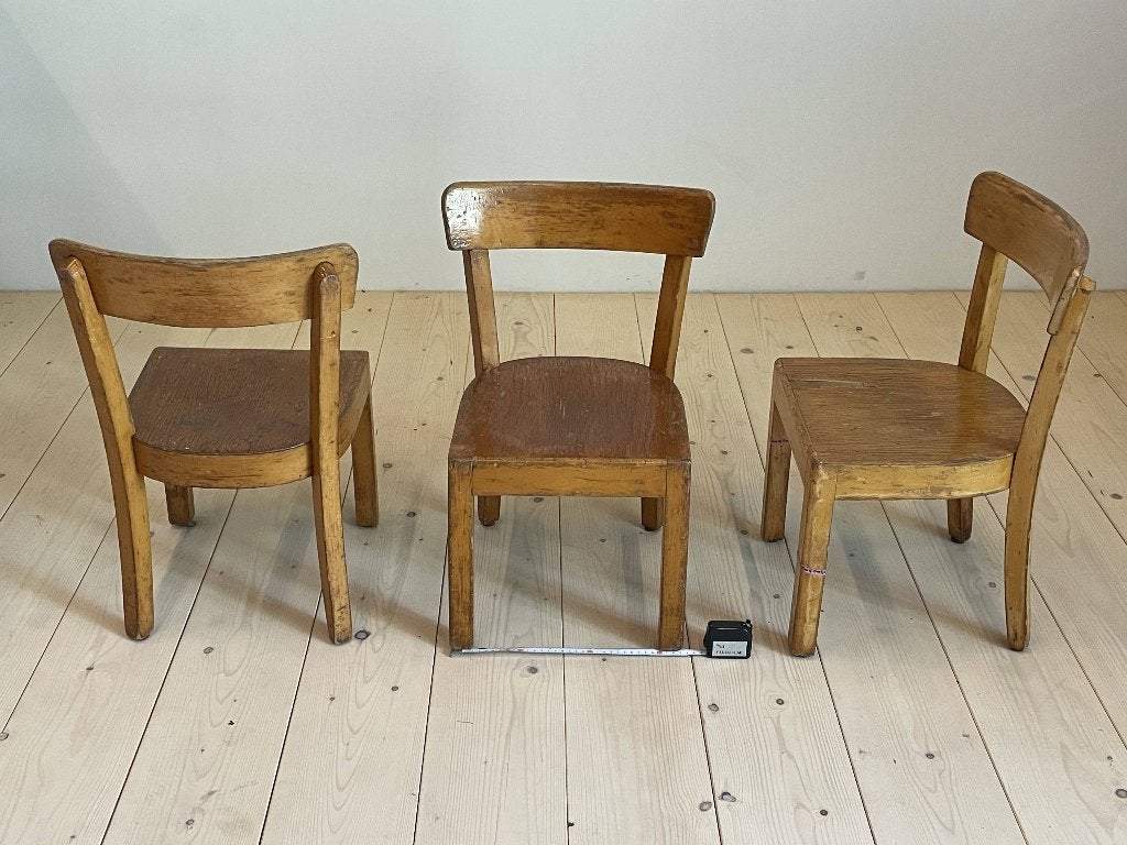 3 x schoolstoeltjes kleuterklas, Ophalen