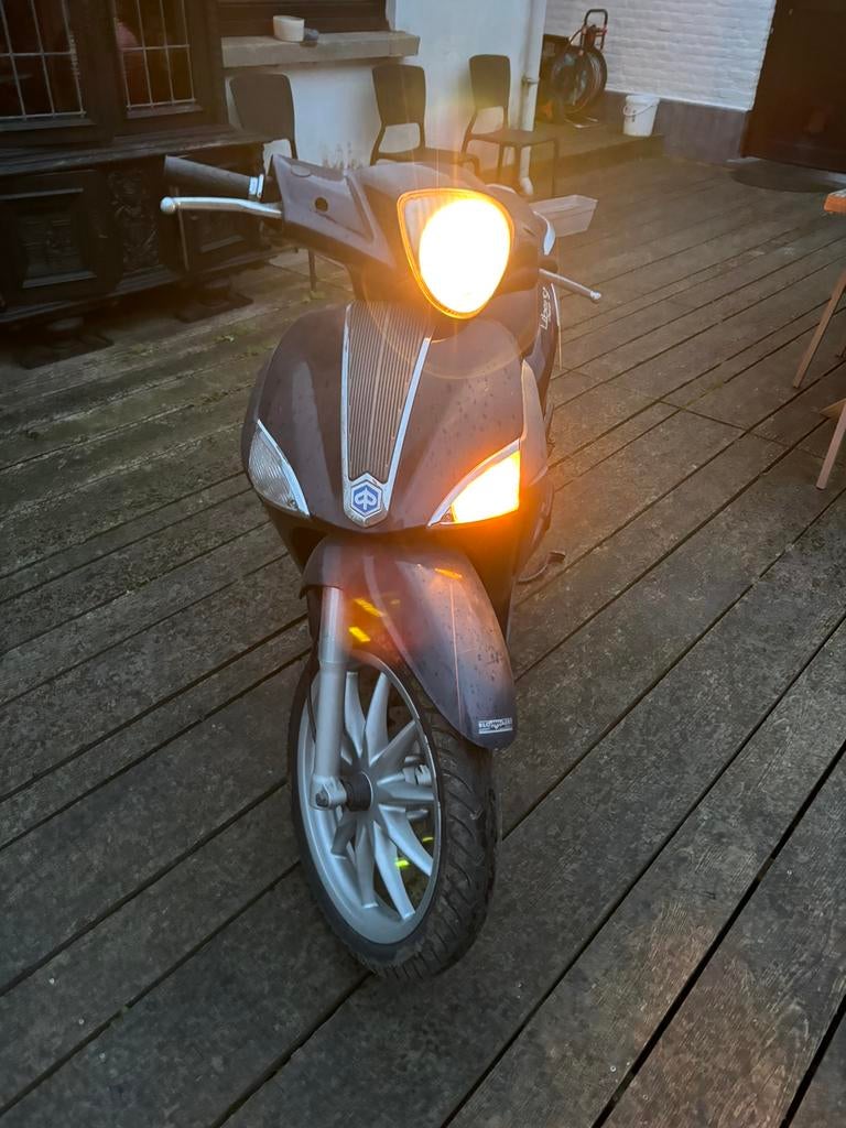 piaggio liberty, Fietsen en Brommers, Ophalen, Overige modellen, Klasse A (25 km/u), Zo goed als nieuw