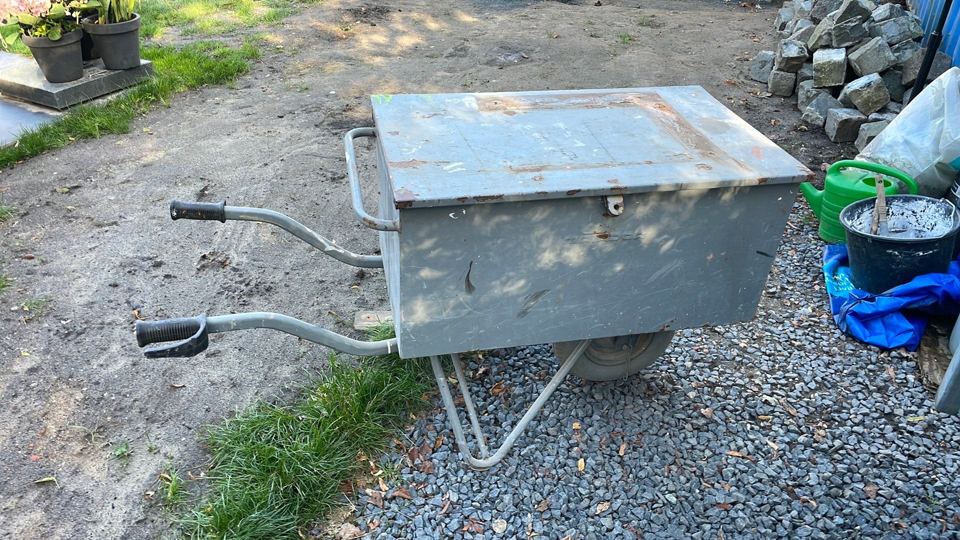 Gereedschap kruiwagen bak wagen matador, Ophalen, Gebruikt