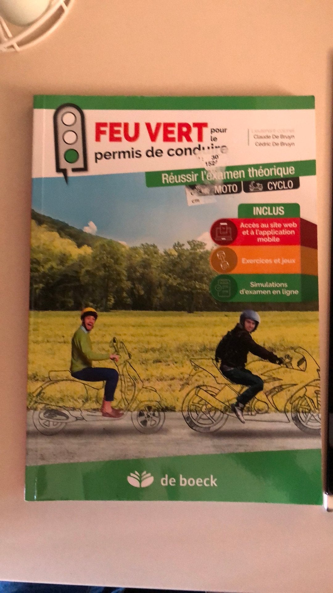 Permis moto Feu Vert, Boeken, Motoren, Ophalen of Verzenden, Gelezen