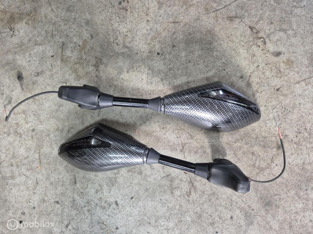 Spiegel spiegels met knipperlichten carbon look, Gebruikt, Factorystore.service@ducati.com, Ophalen of Verzenden, Via Antonio Cavalieri Ducati, 74/5, 74/6, 40132 Bologna BO