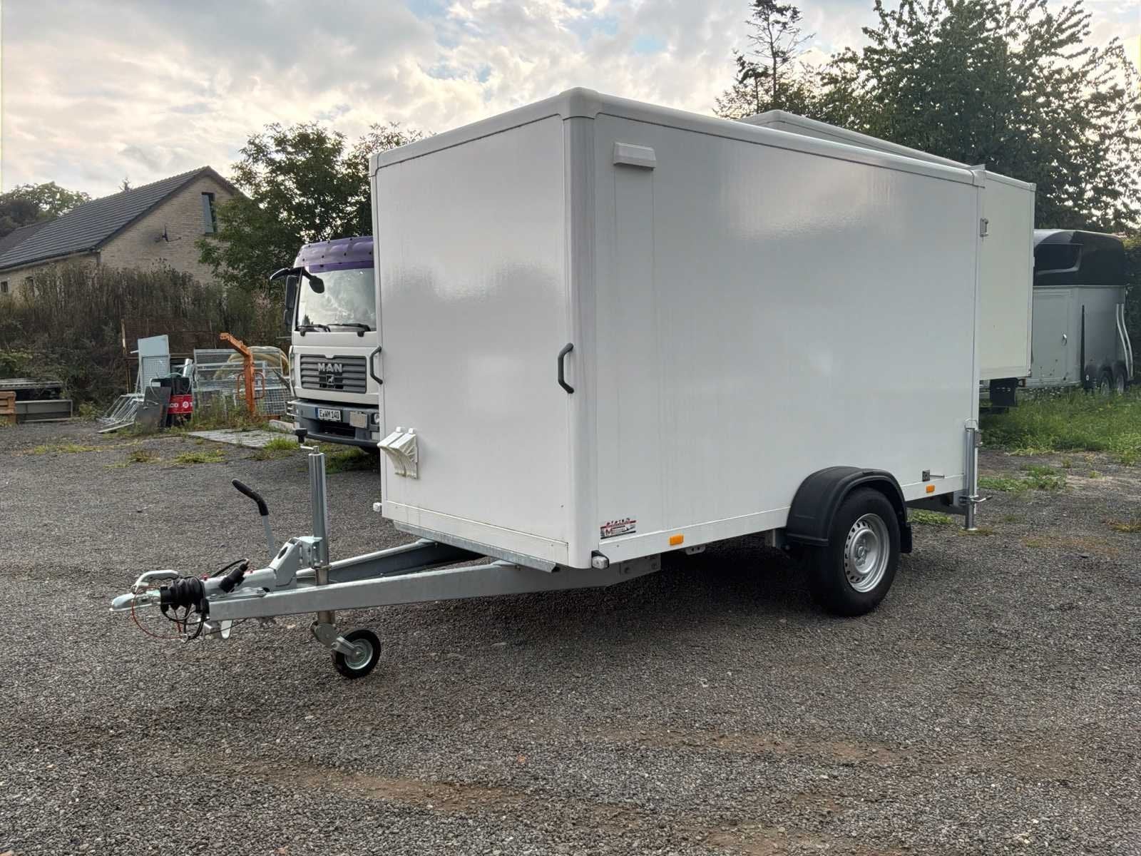 Blyss remorque fourgon / caisse fermée Remorque de voiture, Utilisé