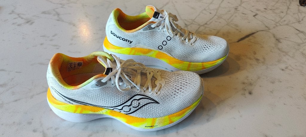 Saucony Endorphin Trainer - Wit - Maat 44, Ophalen, Hardloopschoenen, Saucony, Zo goed als nieuw