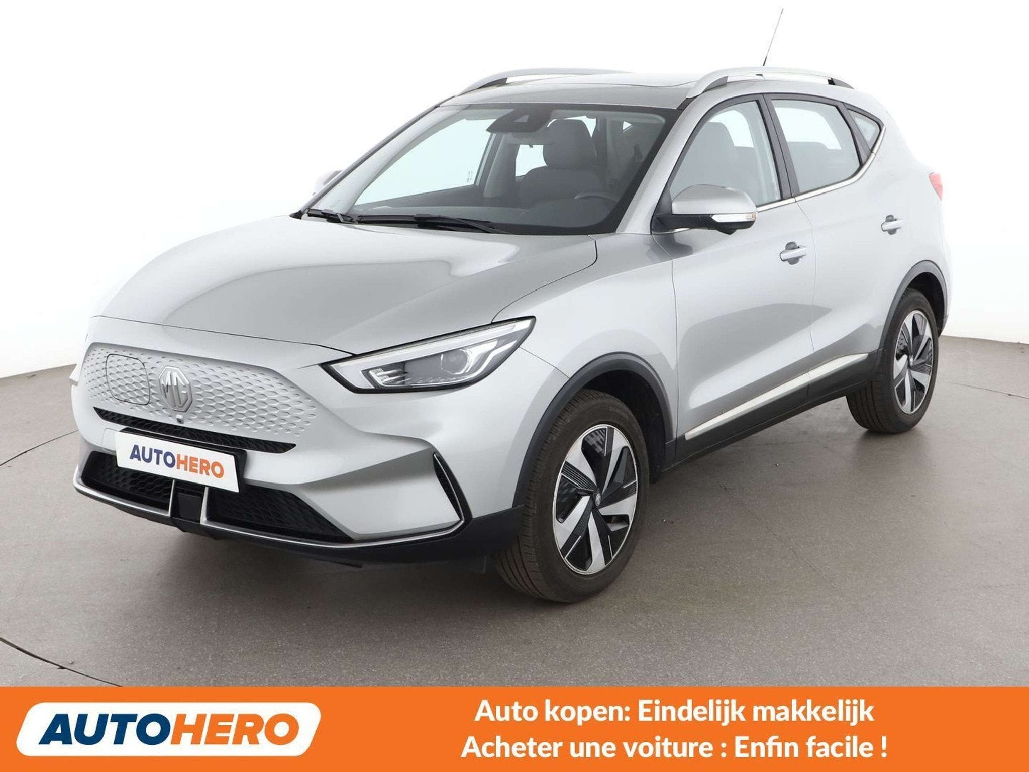 MG ZS electric drive 130 kW Comfort (bj 2025, automaat), Auto's, Gebruikt, Zwart, ZS, Leder