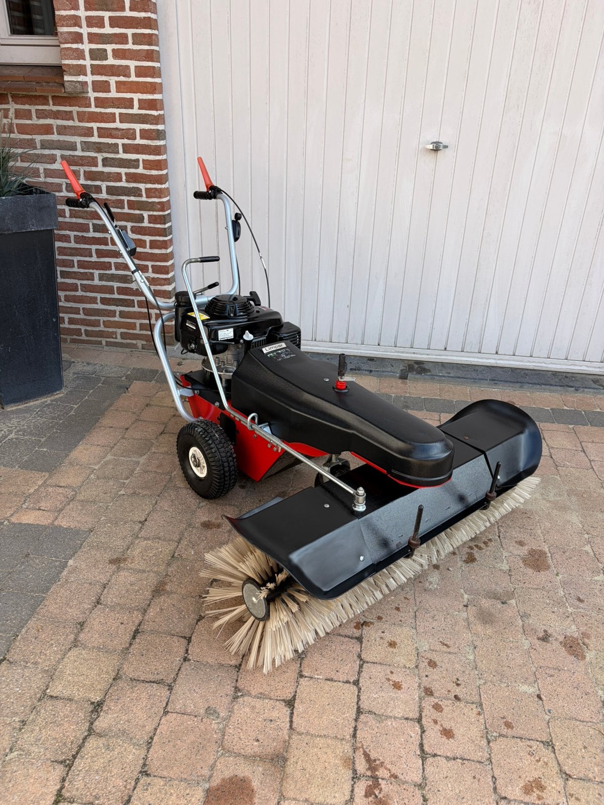 Occ. Professionele veegmachine Limpar 122 HONDA, Ophalen of Verzenden, Zo goed als nieuw
