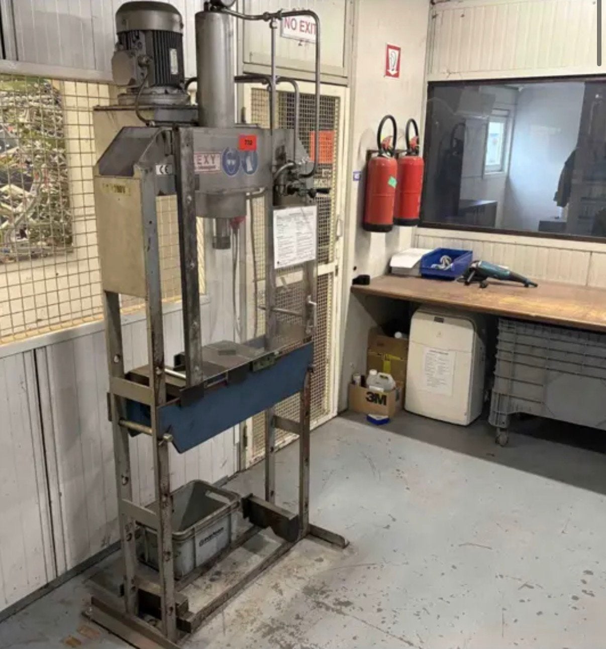 À VENDRE presse d'atelier, Enlèvement