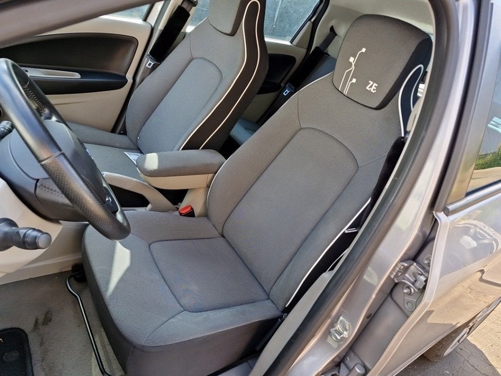 INTERIEUR COMPLET Renault Zoé (AG) (01-2012/03-2024), Renault, Utilisé, Peter-Huppertz-Straße 5
51063  Köln, DE, Dialog.deutschland@renault.de