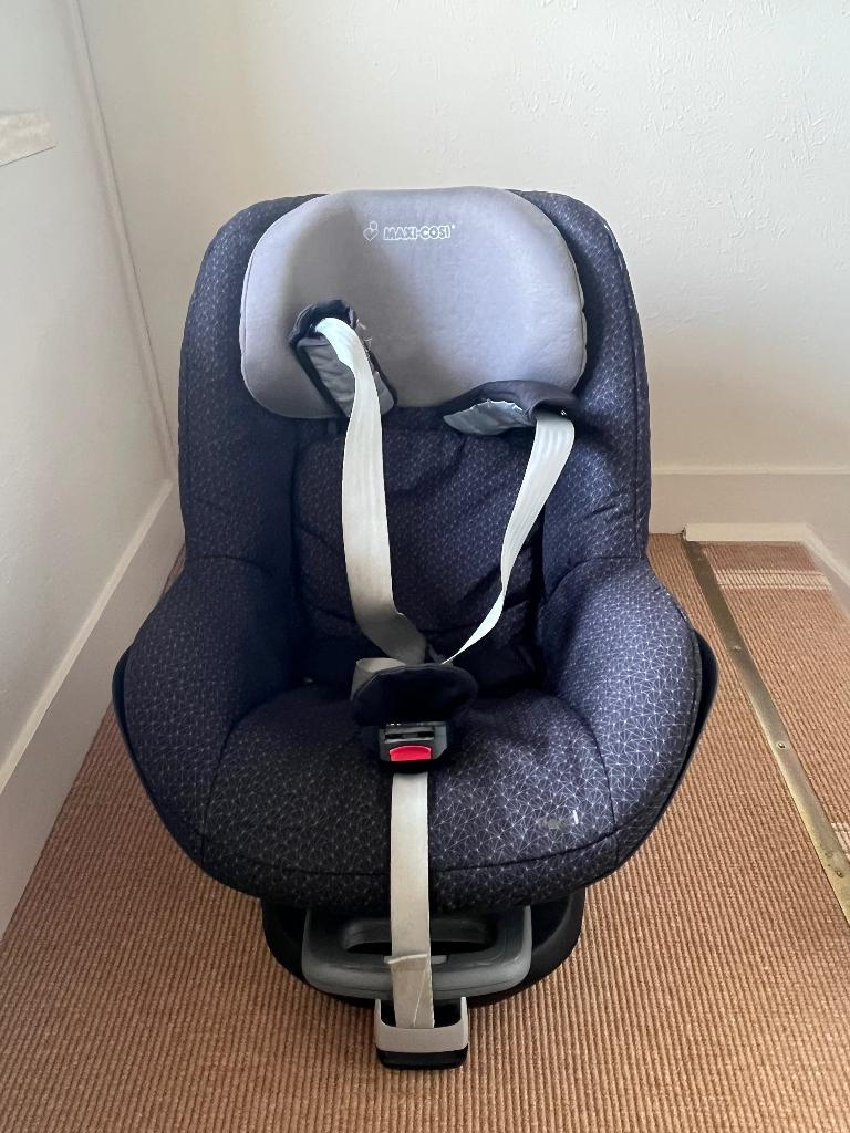Maxi Cosi Pearl + Familyfix, Kinderen en Baby's, Ophalen, Gebruikt, 9 t/m 18 kg, Slaapstand