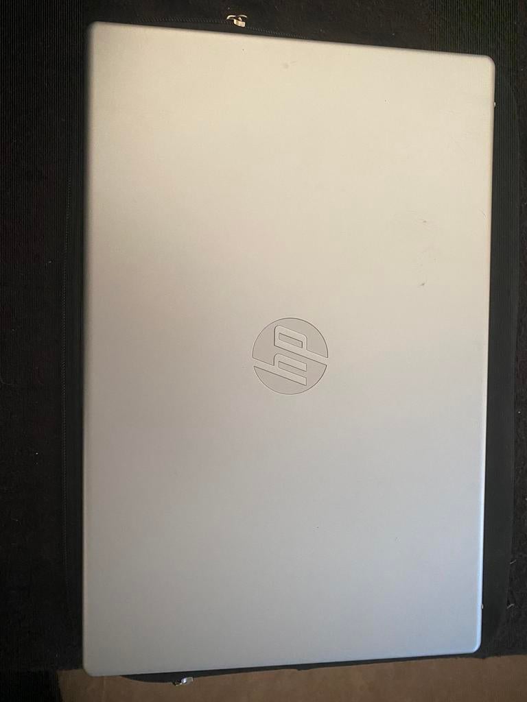 Laptop hp 500gb ssd met lader, Ophalen, 8 GB, Zo goed als nieuw, SSD