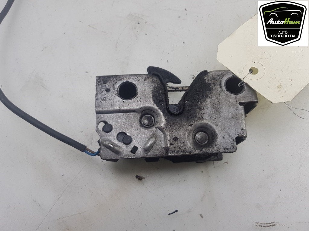 MOTORKAP SLOT Skoda Fabia III Combi (NJ5) (|6V0823509D|), Gebruikt, Skoda