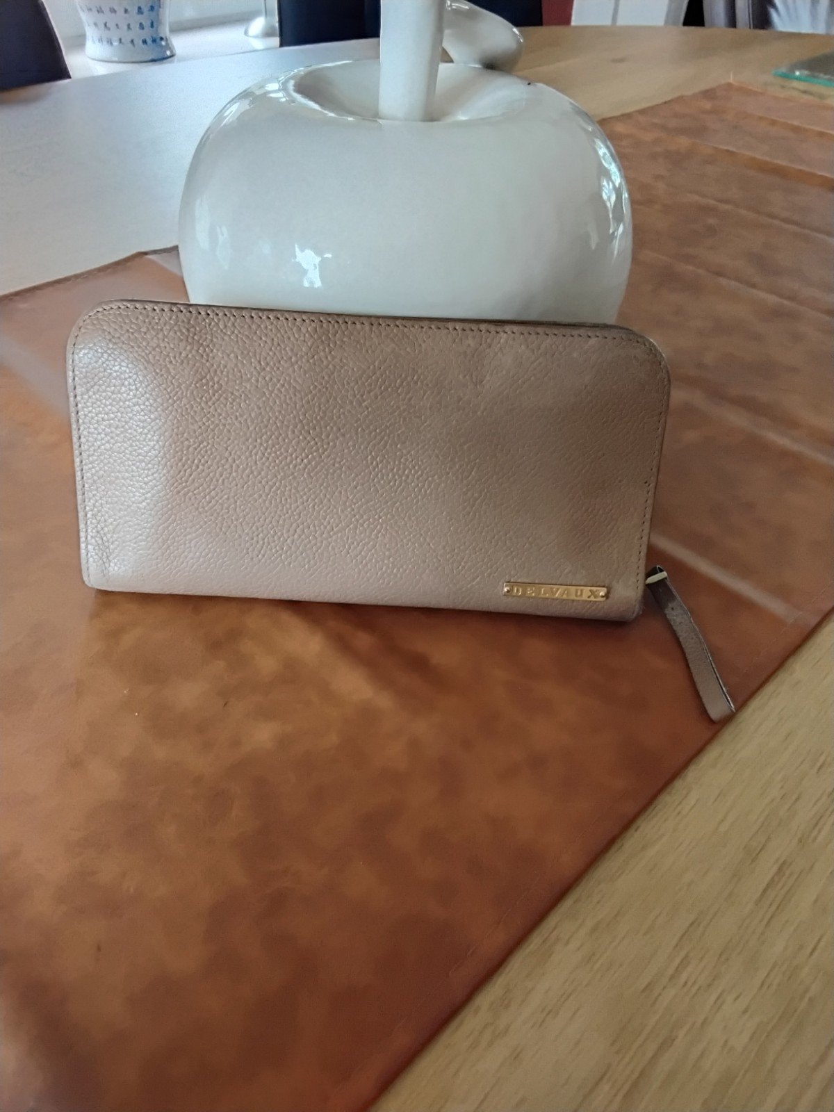 Delvaux portefeuille, Ophalen of Verzenden, Beige