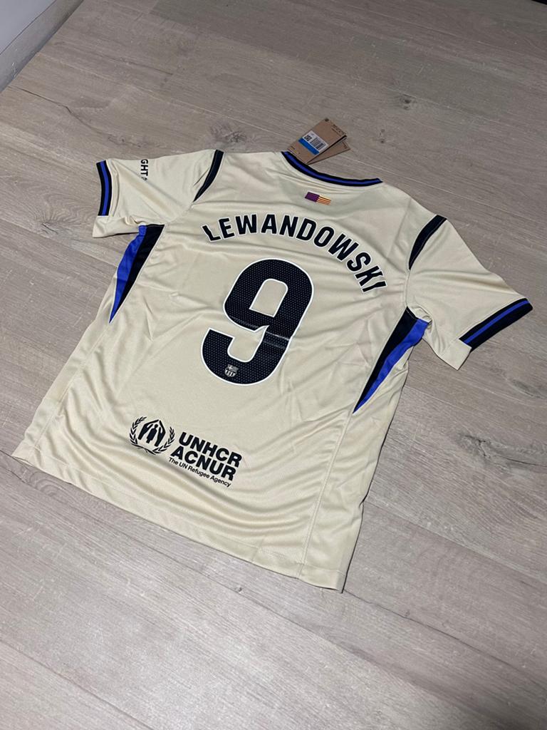 FC Barcelona 2025/2026 Out Lewandowski, Maat M, Ophalen of Verzenden, Nieuw, Shirt