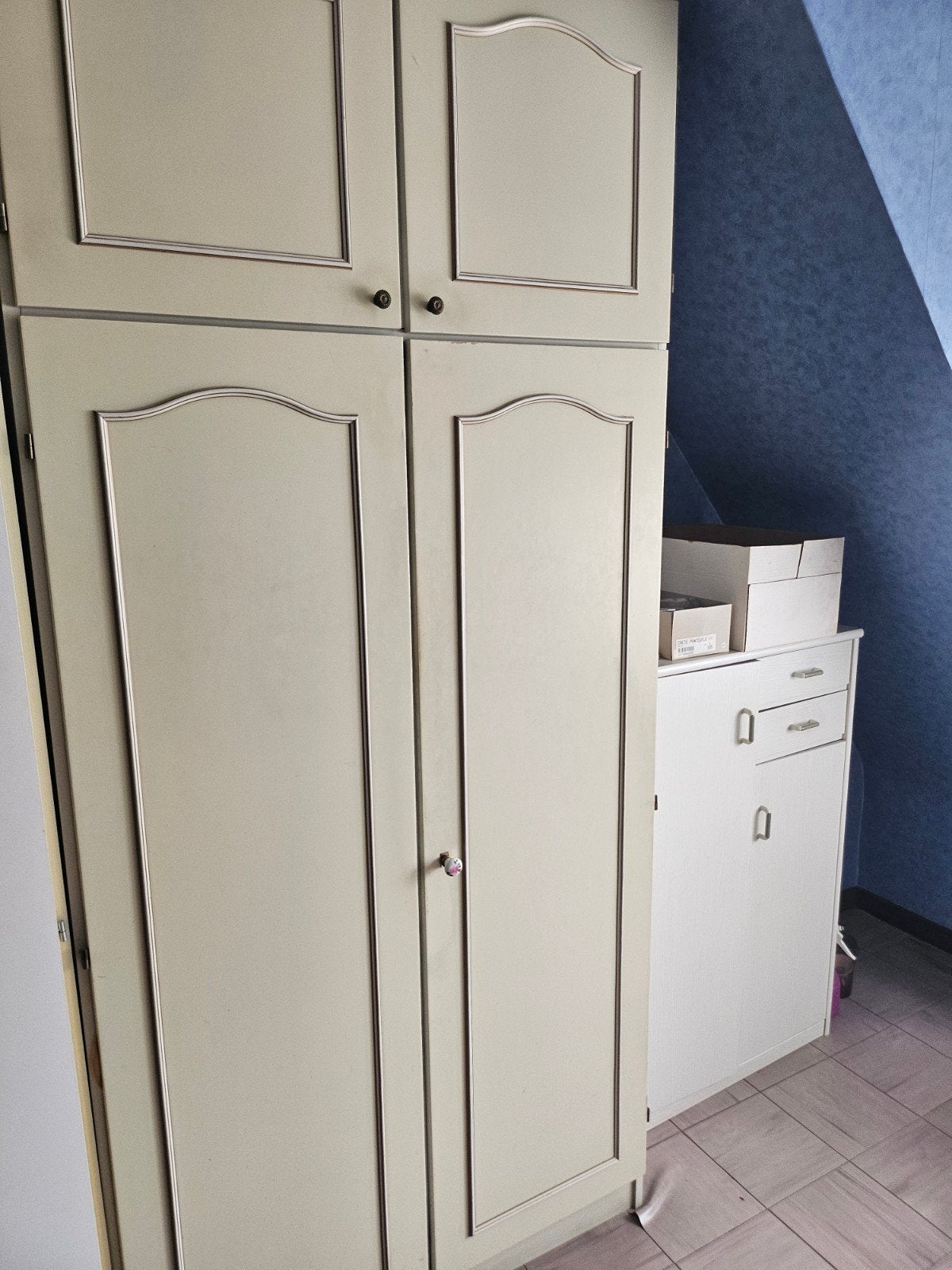 À donner – Coiffeuse ancienne avec miroir triptyque, Enlèvement