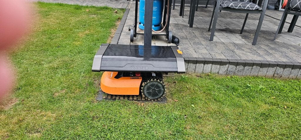 Tondeuse robot worx W143E 1000 m, Enlèvement, Comme neuf, Avec capteur de pluie