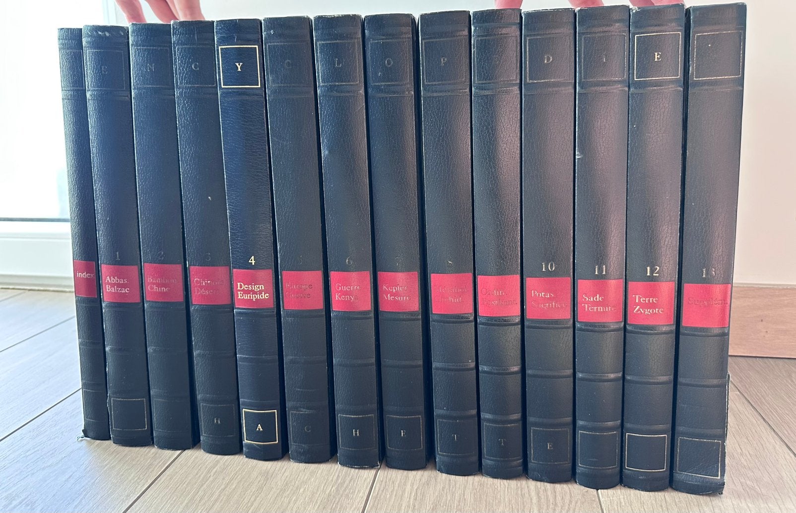 Lot Encyclopédies Hachette, Livres, Enlèvement, Comme neuf