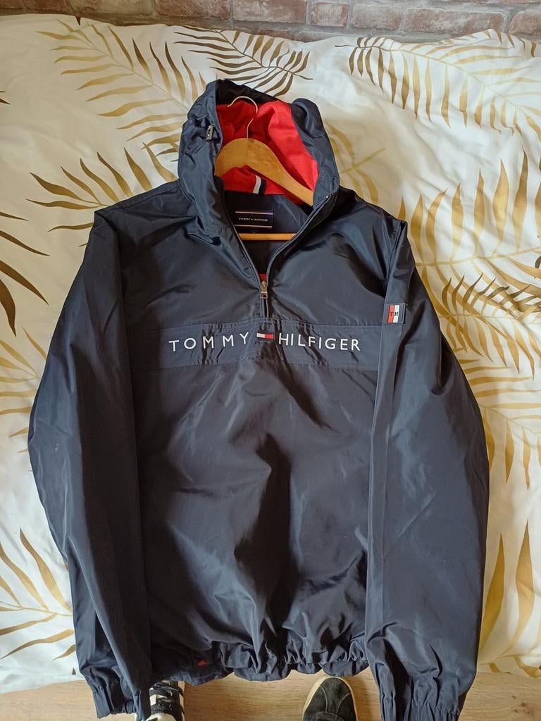 tommy hilfiger zomer jas maat large niet gedragen, Ophalen
