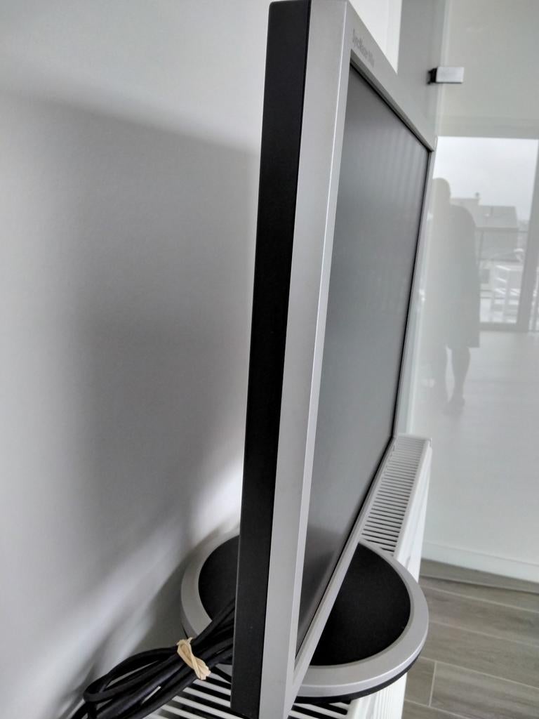 SAMSUNG 19 pouces mesure 48,3 cm.
1 280 x 1 024 pixels., Informatique & Logiciels, Moniteurs, Enlèvement