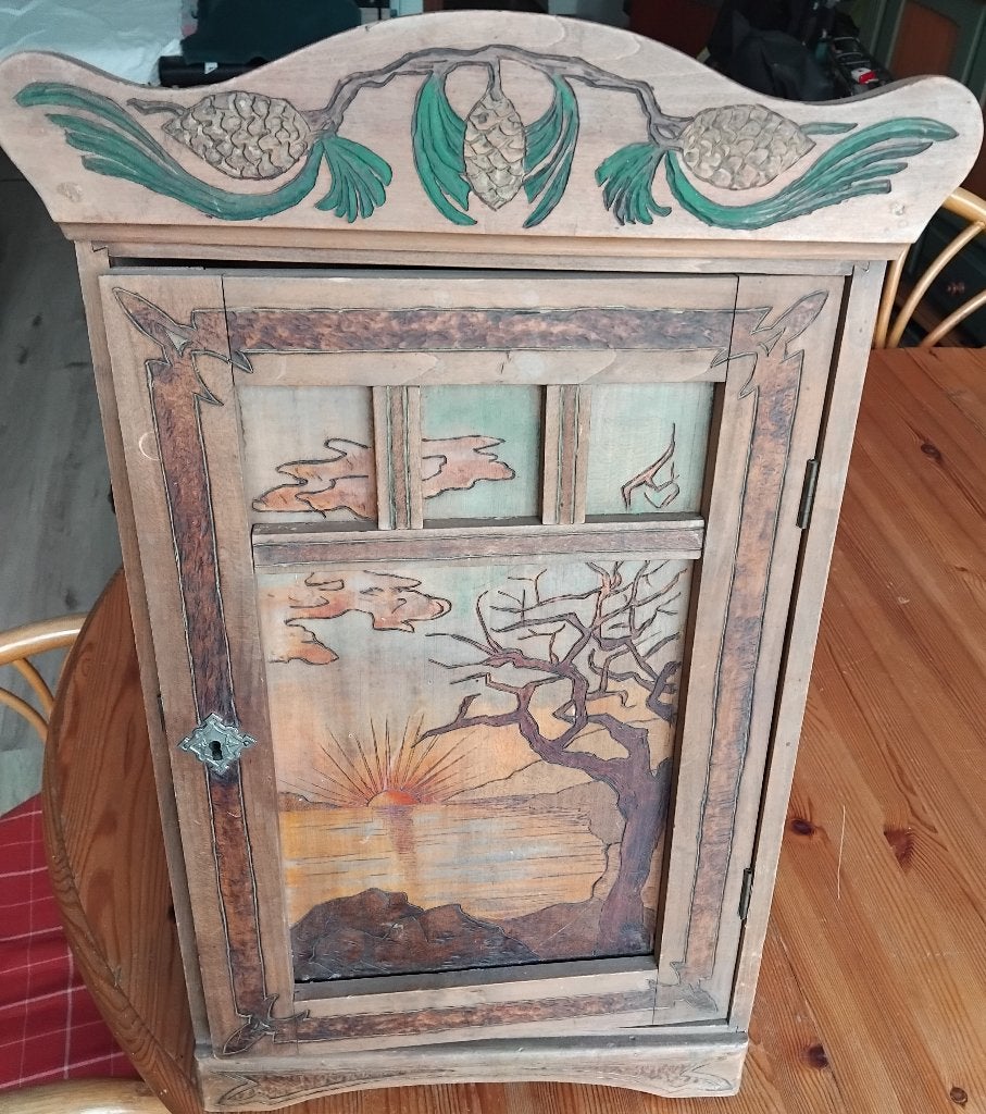 petite armoire bois, Enlèvement, Utilisé