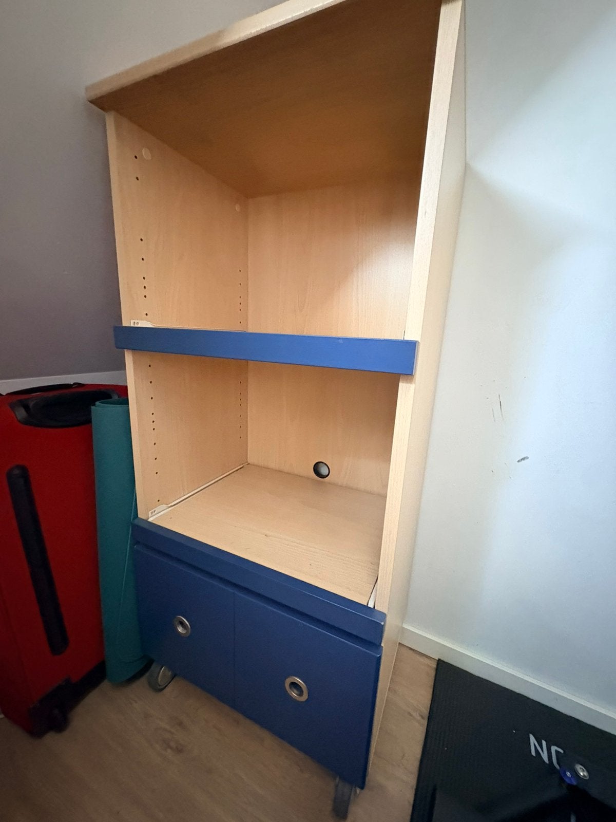 Kast voor stereo, Enlèvement, Utilisé