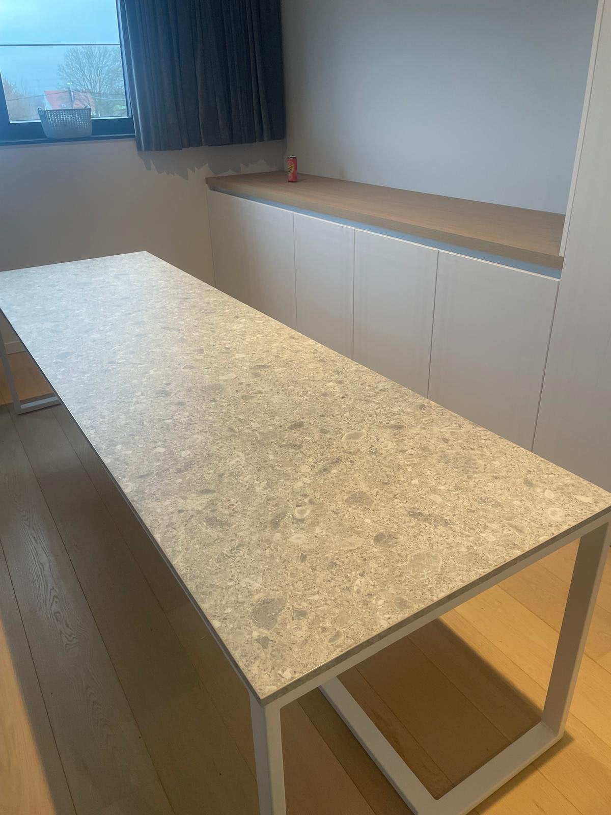 Tafel, Ophalen, Zo goed als nieuw