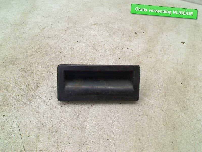 SCHAKELAAR achterklep Touran (1T1 / T2) (5N0827566T), Auto-onderdelen, Dashboard en Schakelaars, Gebruikt, Volkswagen, Volkswagen AG