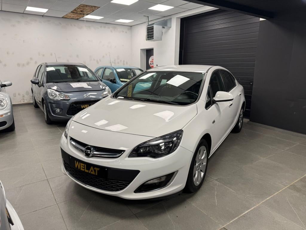 OPEL ASTRA 2013 BENZINE 1.6 MOTOR TOP STAAT, Autos, Opel, Euro 5, Entreprise, Noir, 154 g/km