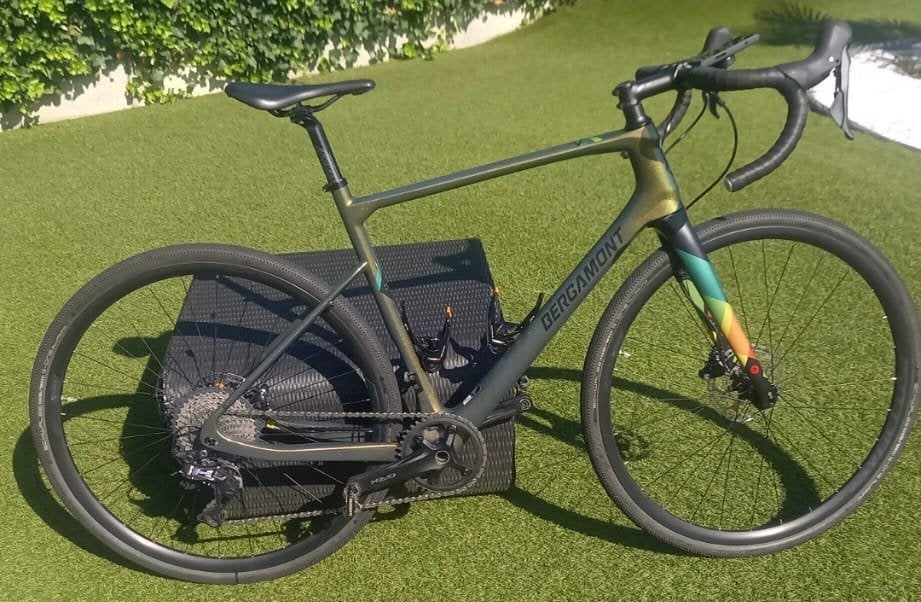 Zo goed als nieuwe Bergamont fiets + Sigma ROX 12.0 Sport, 28 inch, Zo goed als nieuw, 15 tot 20 versnellingen, Schijfrem