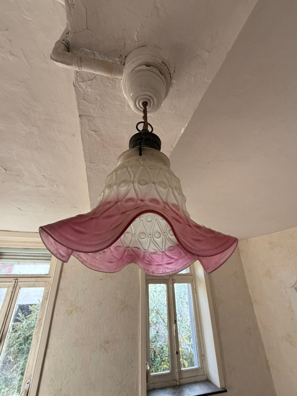Charmant plafond lampje, met proceleinen plafondrozet, Huis en Inrichting, Ophalen, Gebruikt, Glas