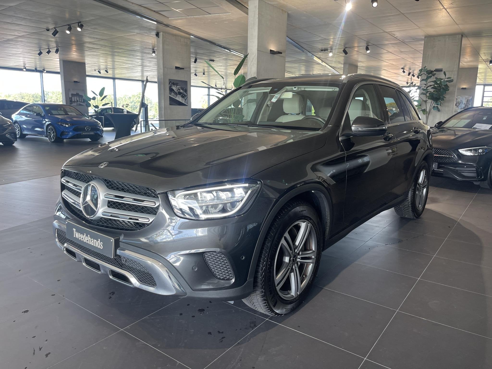 Mercedes-Benz GLC SUV 200 Business Solution 4MATIC + CARPLAY, Automaat, 197 pk, Gebruikt, 4 cilinders