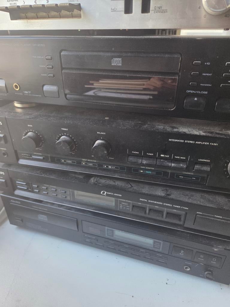 Lot HiFi materiaal, Ophalen