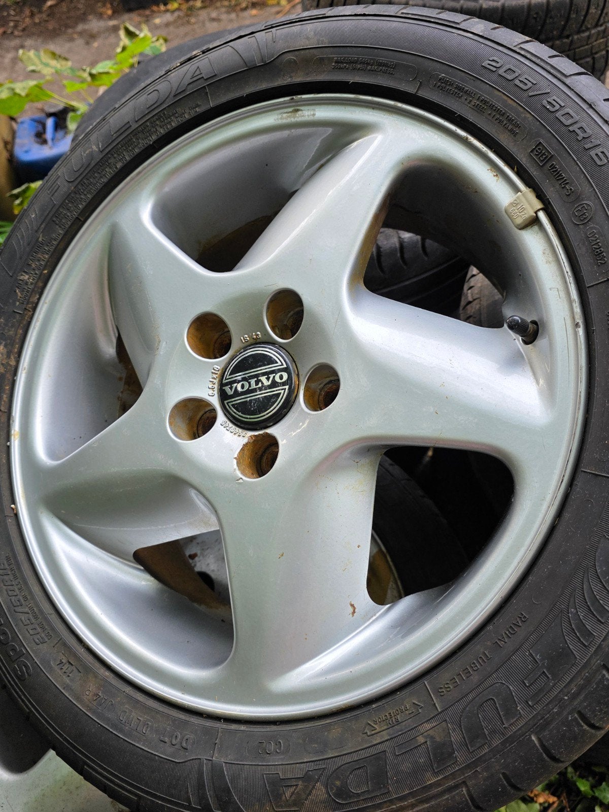 4 aluminium autovelgen Volvo, Enlèvement