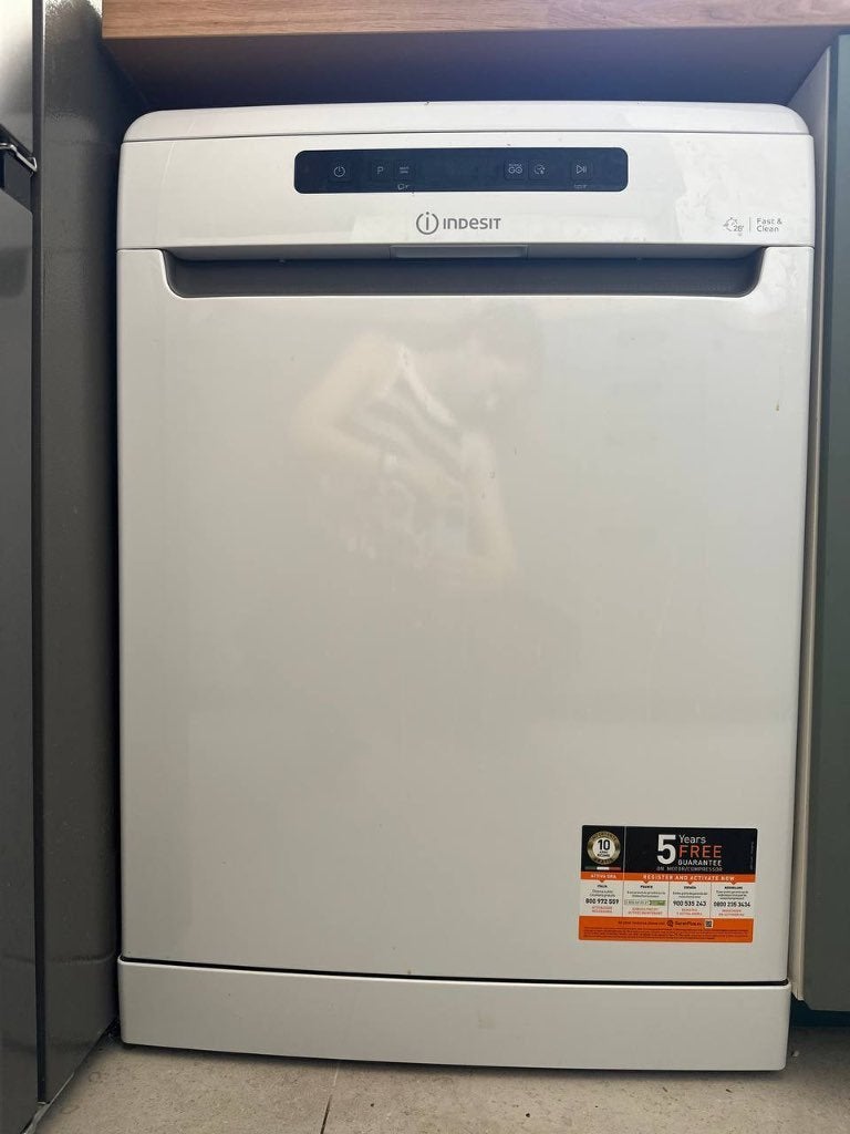 afwasmachine Indesit DFO3T133AF, 2 year old, Ophalen, Gebruikt, 60 cm of meer, Minder dan 10 liter