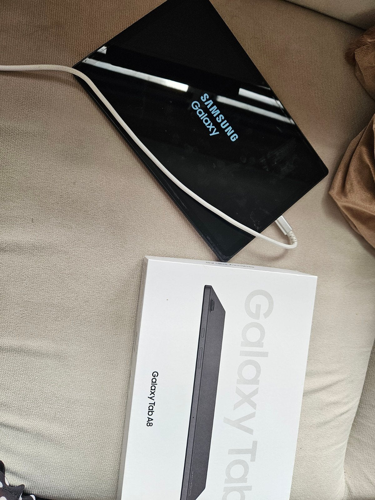 tablette A8, Informatique & Logiciels, Enlèvement