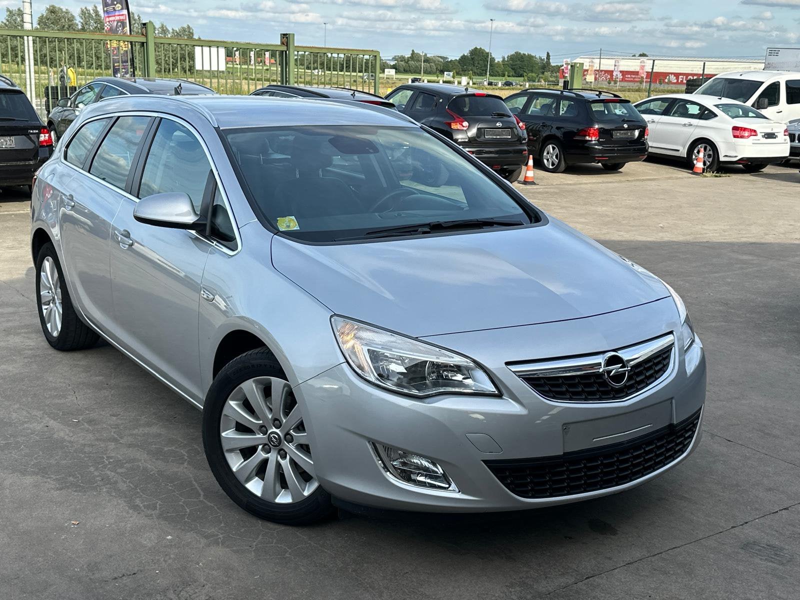 Opel Astra Sports Tourer 1,7 L Diesel, Autos, Achat, Entreprise, Noir, 81 kW