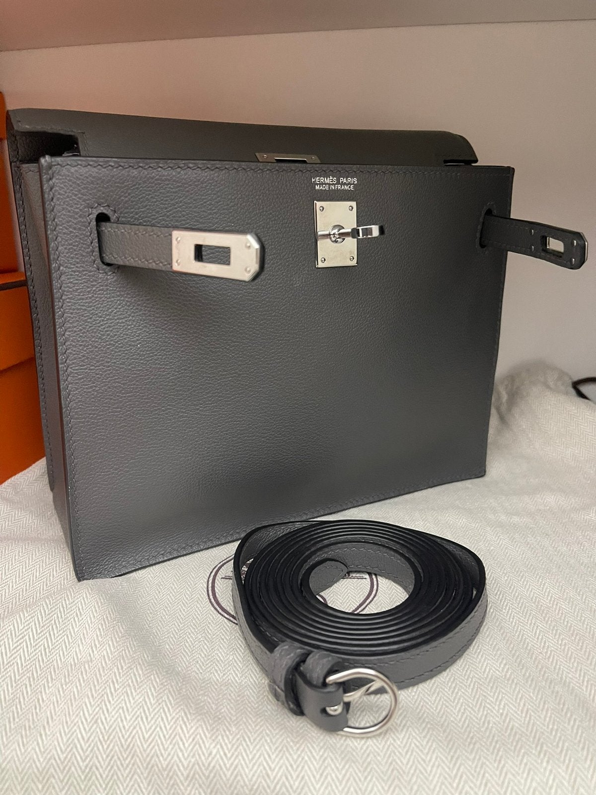 Sac à bandoulière, Bijoux, Sacs & Beauté, Sacs | Sacs Femme, Envoi, Comme neuf