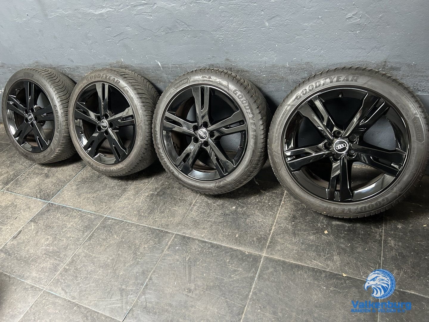 5-6mm! Originele Audi Q3 83A Ramus 19 inch zwarte velgen 5x1, 19 inch, -, -, Banden en Velgen