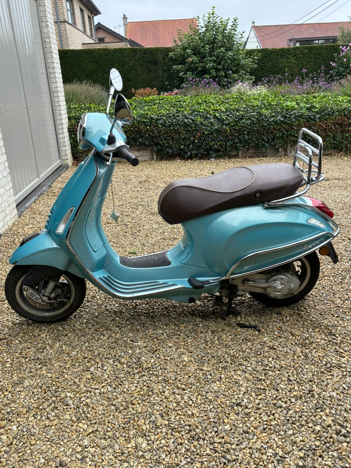 Vespa Primavera 50 cc limited 70th edition, Fietsen en Brommers, Ophalen, Overige modellen, Benzine, 50 cc