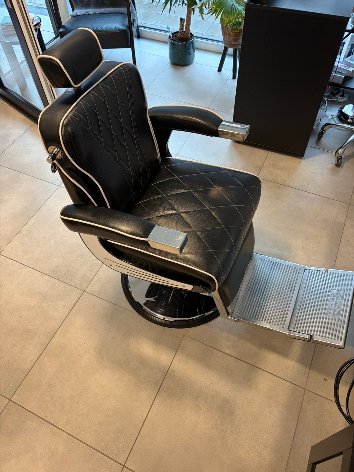 Barberstoel van barburys, Enlèvement, Utilisé