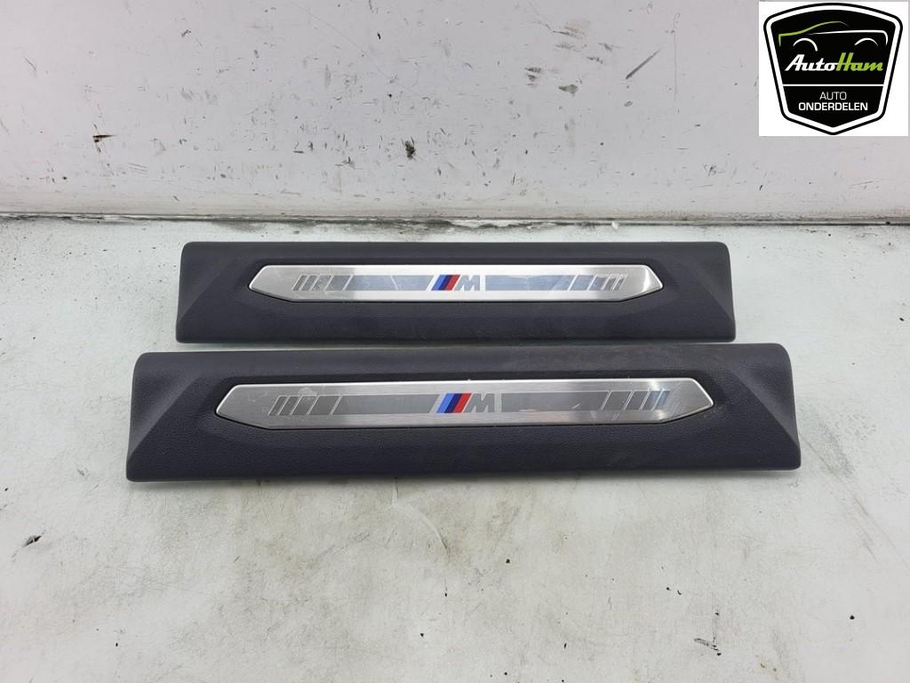 GARNITURE 1 serie (F40) (|7469183|51478075105|51477469183|), Dhr. J. Ham, Administratie@autoham.nl, Utilisé, BMW