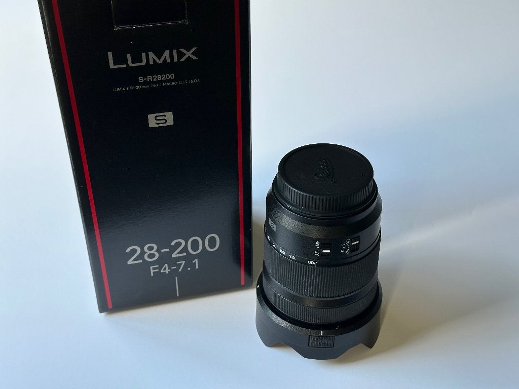 lens Panasonic Lumix 28-200mm f/4-7.1 Macro L-mount, Monture L, Comme neuf, Enlèvement, Autres types