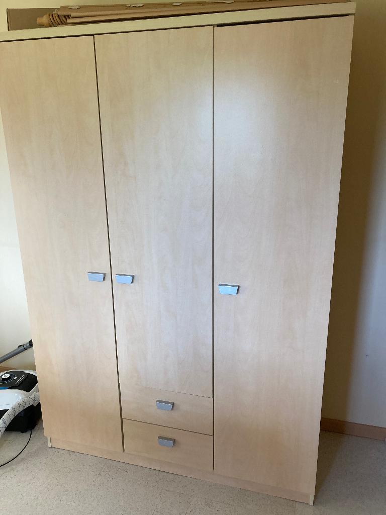 Kleerkast 3 deuren, Ophalen, Gebruikt, 100 tot 150 cm, Met klep(pen)