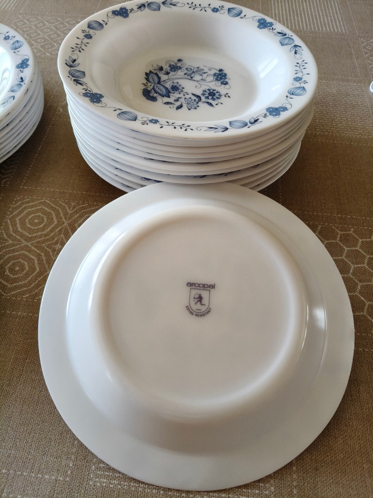 Vintage Blue Onion Arcopal france soepborden, Ophalen