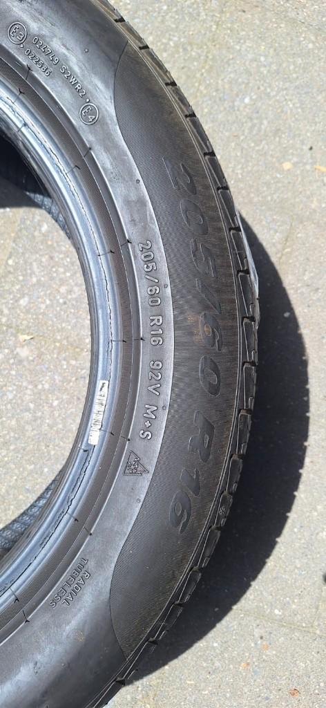 2 Autobanden, Auto-onderdelen, Ophalen, Gebruikt, 16 inch, 205 mm