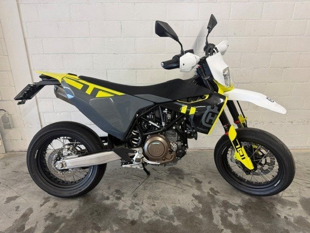 Husqvarna 701 Supermoto, Occasion, Bedrijf, Sportuitlaat, 701 cc
