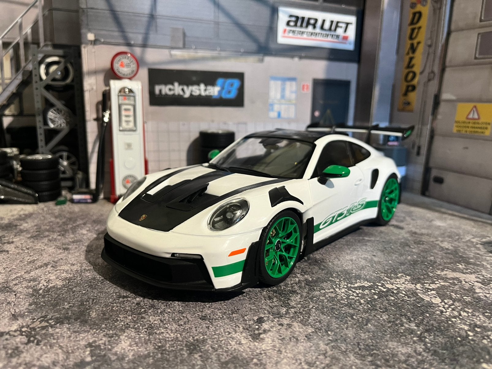 1:18 Porsche 911 GT3 RS - nieuw in de doos, Ophalen of Verzenden, Zo goed als nieuw, Auto, Solido