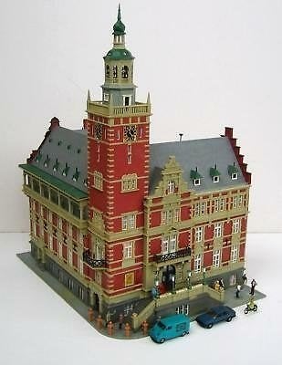 Kibri - HO 8380 Hotel de Ville de Leer, Hobby & Loisirs créatifs, Modélisme | Autre, Enlèvement ou Envoi, Neuf